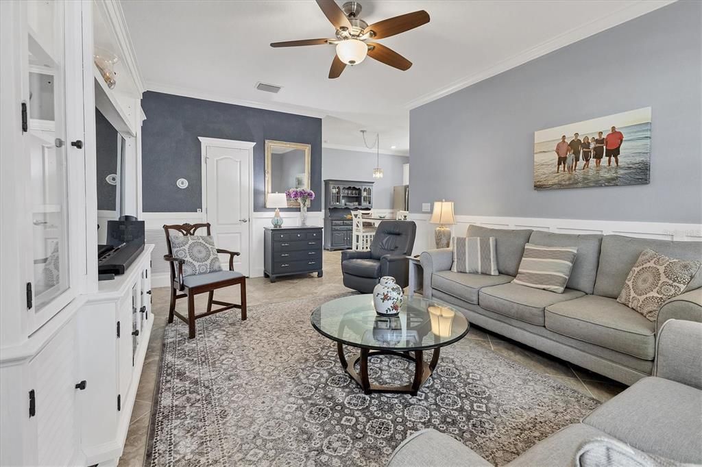 For Sale: $780,000 (6 beds, 4 baths, 3908 Square Feet)