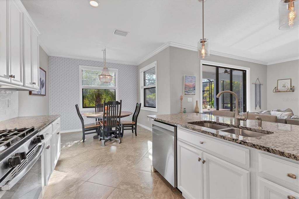 For Sale: $780,000 (6 beds, 4 baths, 3908 Square Feet)