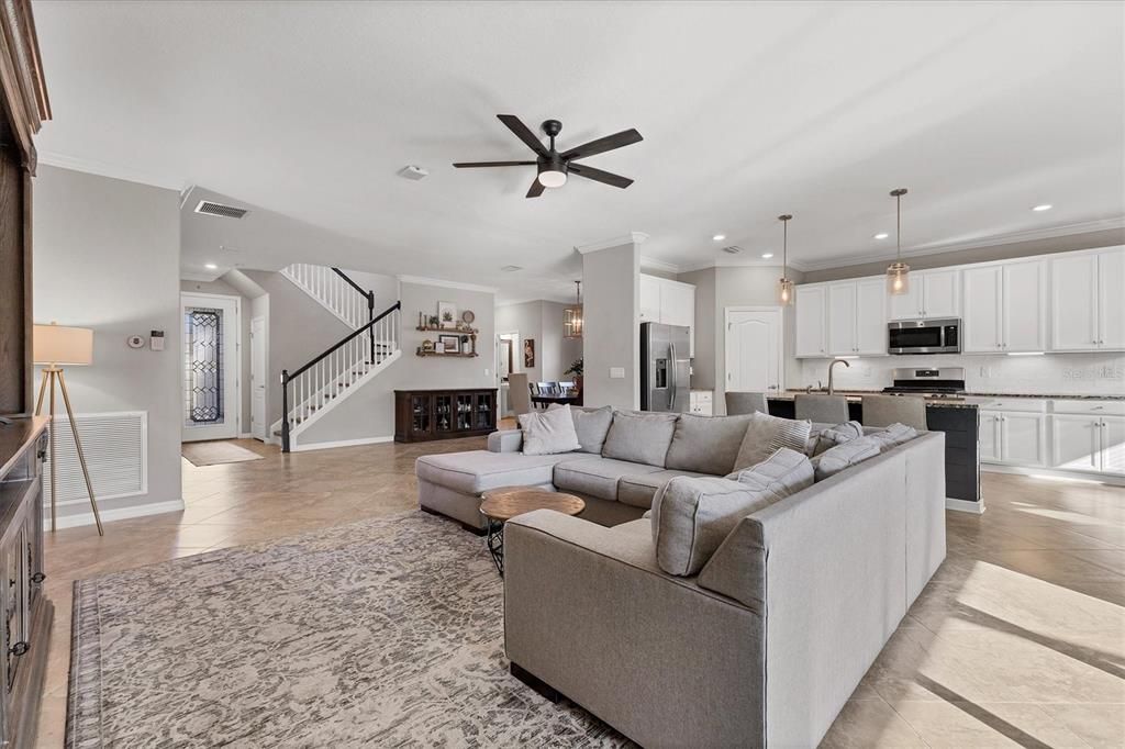 For Sale: $780,000 (6 beds, 4 baths, 3908 Square Feet)