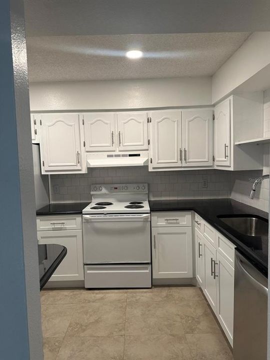 For Rent: $1,690 (2 beds, 2 baths, 1252 Square Feet)