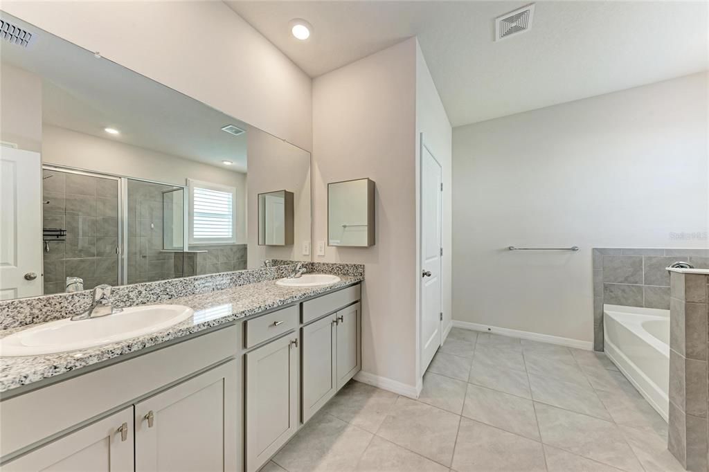 For Sale: $459,600 (3 beds, 2 baths, 2035 Square Feet)
