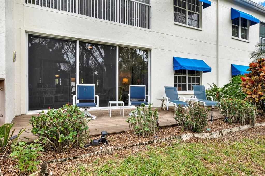 For Sale: $349,900 (2 beds, 2 baths, 1235 Square Feet)