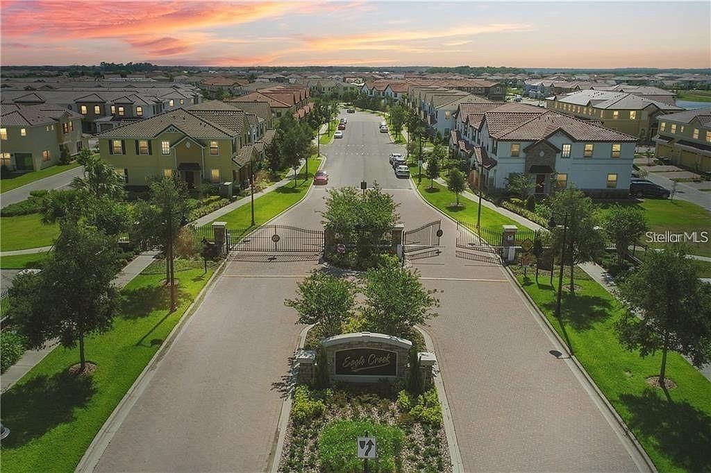 For Sale: $480,000 (3 beds, 2 baths, 1825 Square Feet)