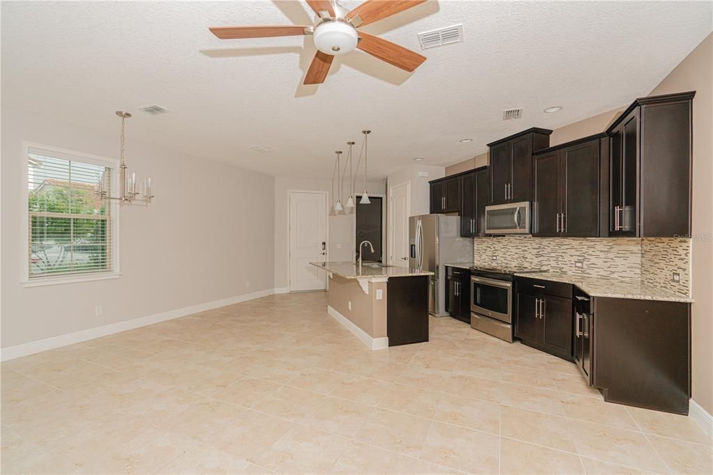 For Sale: $480,000 (3 beds, 2 baths, 1825 Square Feet)