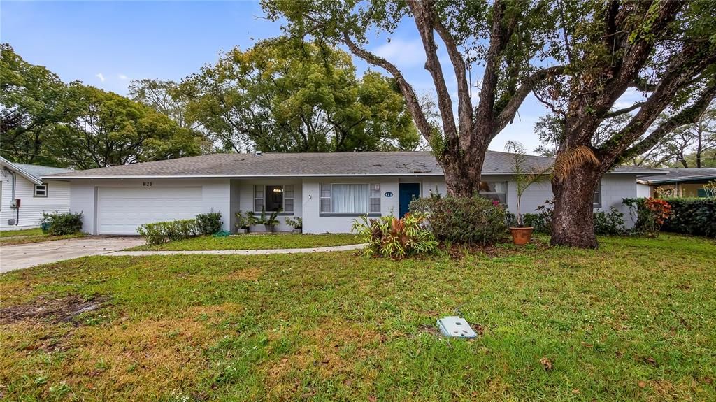 For Rent: $2,400 (3 beds, 2 baths, 1637 Square Feet)