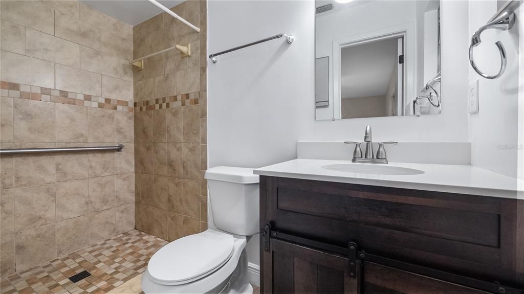 For Rent: $2,400 (3 beds, 2 baths, 1637 Square Feet)