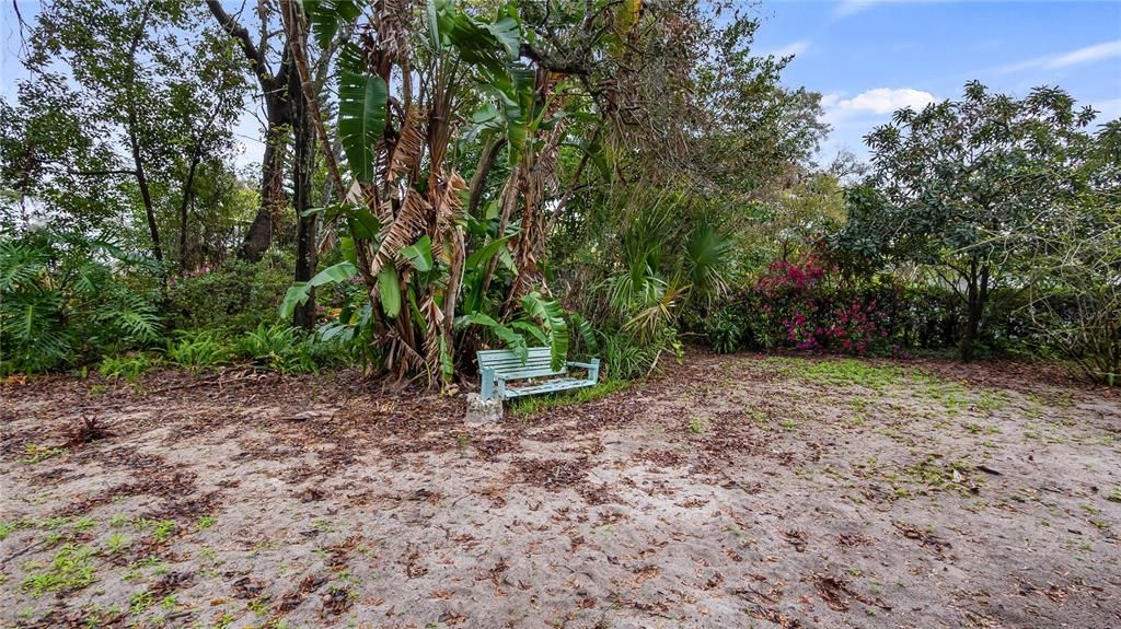 For Rent: $2,400 (3 beds, 2 baths, 1637 Square Feet)