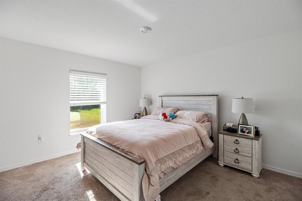 На продажу: $300,000 (3 спален, 2 ванн, 1270 Квадратных фут)