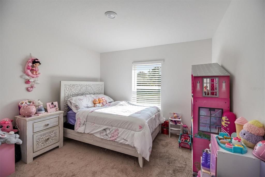 На продажу: $300,000 (3 спален, 2 ванн, 1270 Квадратных фут)