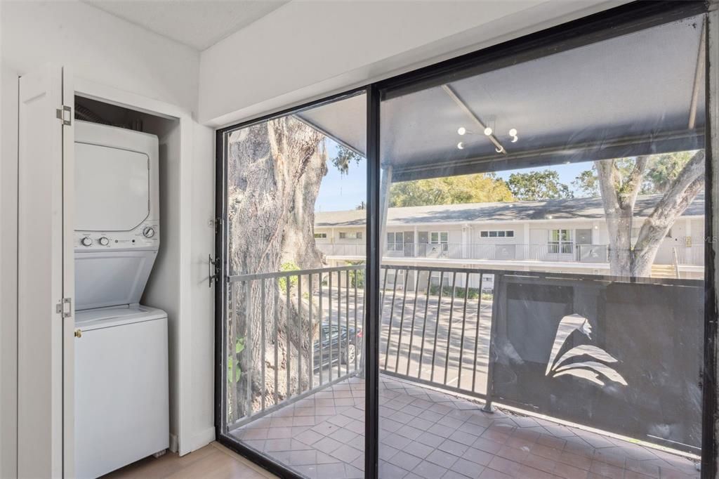 На продажу: $319,000 (2 спален, 1 ванн, 998 Квадратных фут)