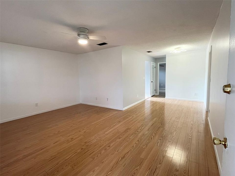 For Rent: $1,662 (2 beds, 1 baths, 950 Square Feet)