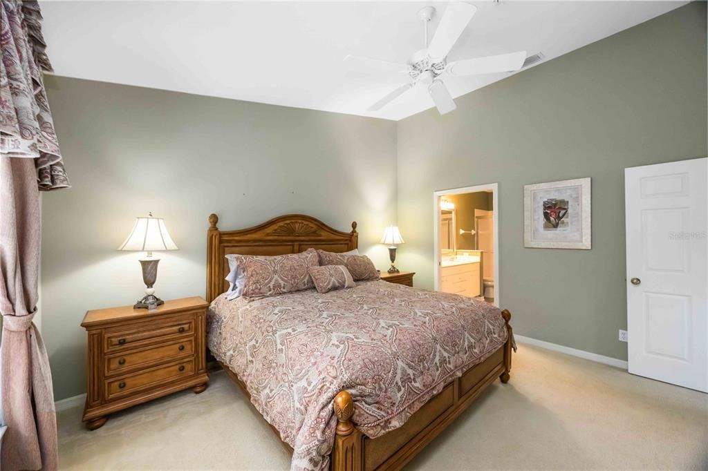 待售: $255,000 (2 贝兹, 2 浴室, 1510 平方英尺)