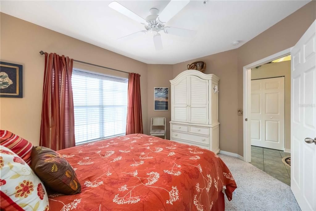 待售: $255,000 (2 贝兹, 2 浴室, 1510 平方英尺)