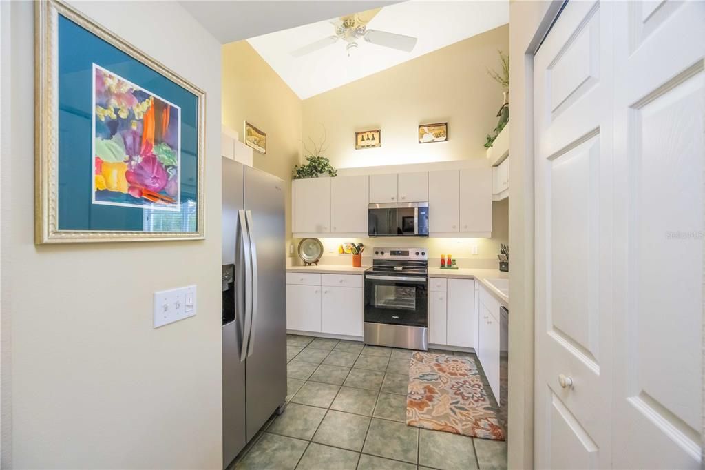 待售: $255,000 (2 贝兹, 2 浴室, 1510 平方英尺)