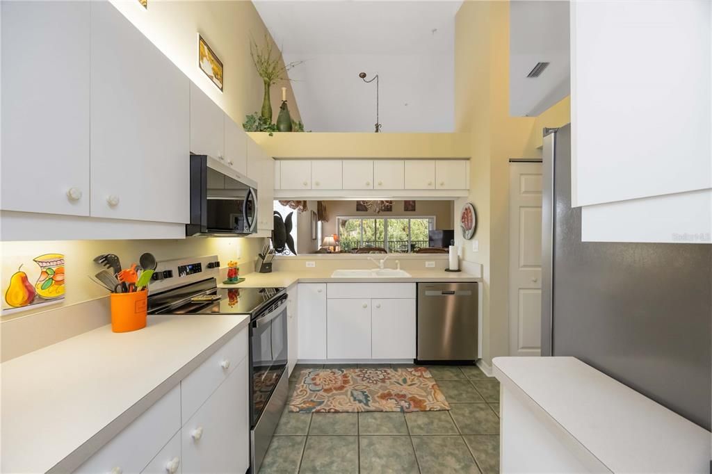 待售: $255,000 (2 贝兹, 2 浴室, 1510 平方英尺)