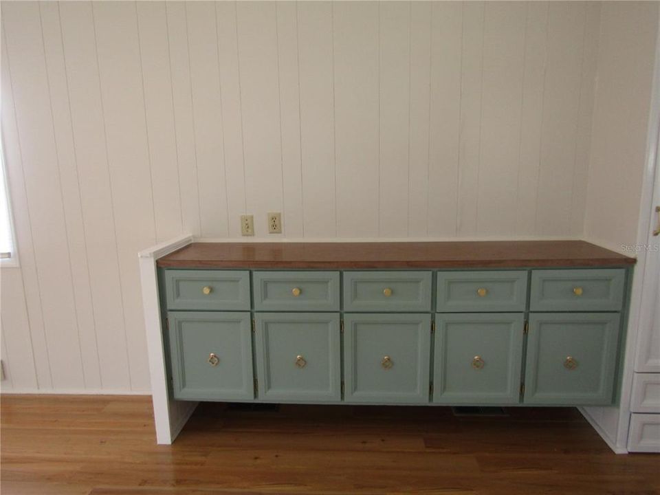 For Rent: $1,795 (2 beds, 1 baths, 684 Square Feet)