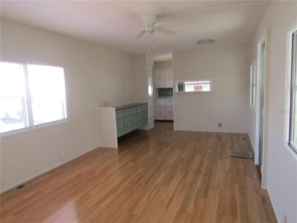 For Rent: $1,795 (2 beds, 1 baths, 684 Square Feet)