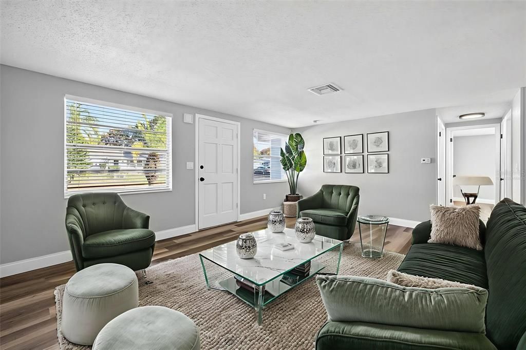 待售: $239,900 (3 贝兹, 1 浴室, 1128 平方英尺)