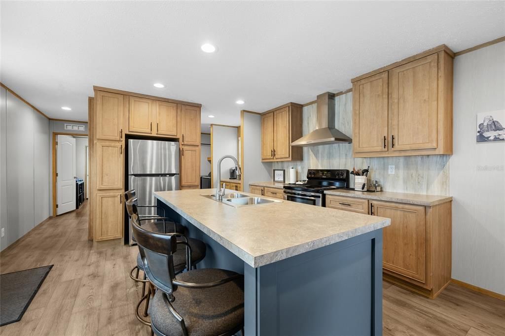 For Sale: $334,900 (3 beds, 2 baths, 1125 Square Feet)