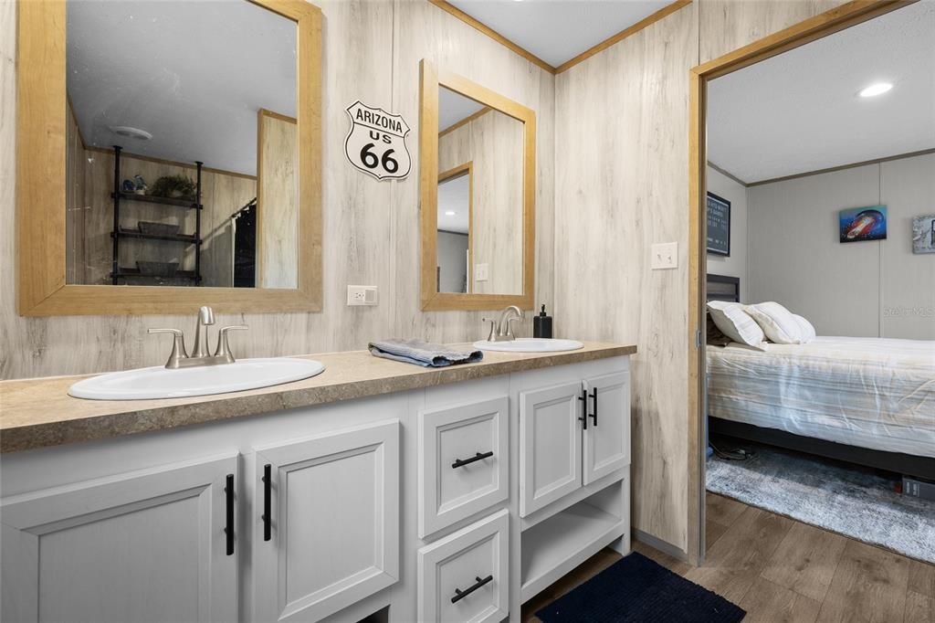 For Sale: $334,900 (3 beds, 2 baths, 1125 Square Feet)