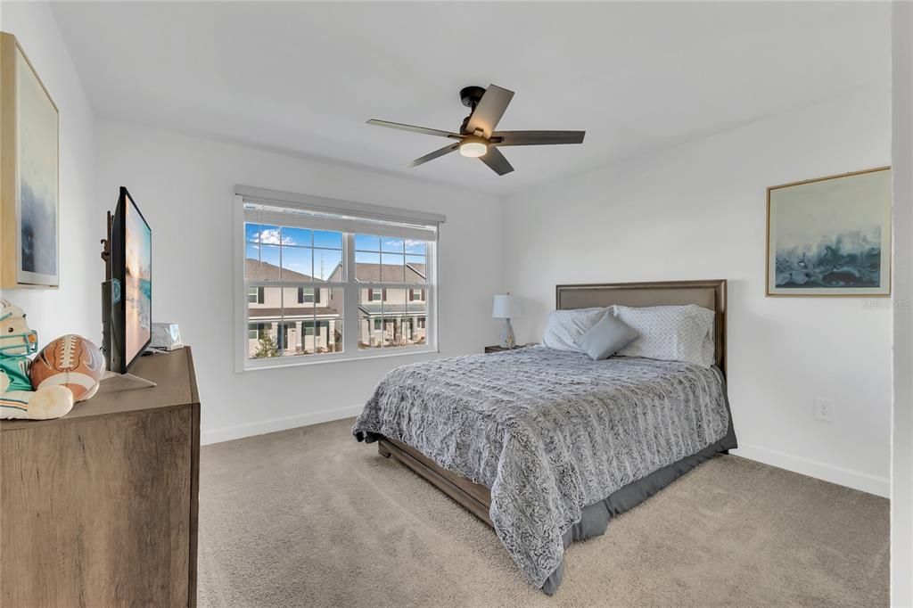 En Venta: $455,000 (4 camas, 2 baños, 1863 Pies cuadrados)