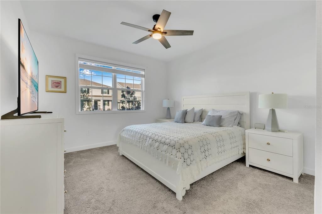 En Venta: $455,000 (4 camas, 2 baños, 1863 Pies cuadrados)