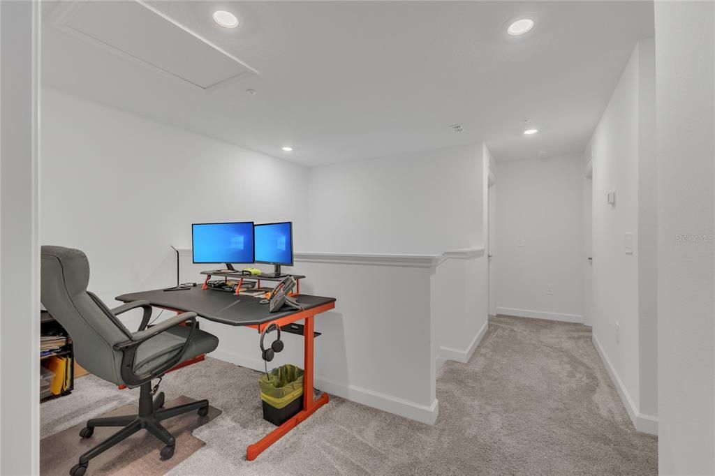 En Venta: $455,000 (4 camas, 2 baños, 1863 Pies cuadrados)