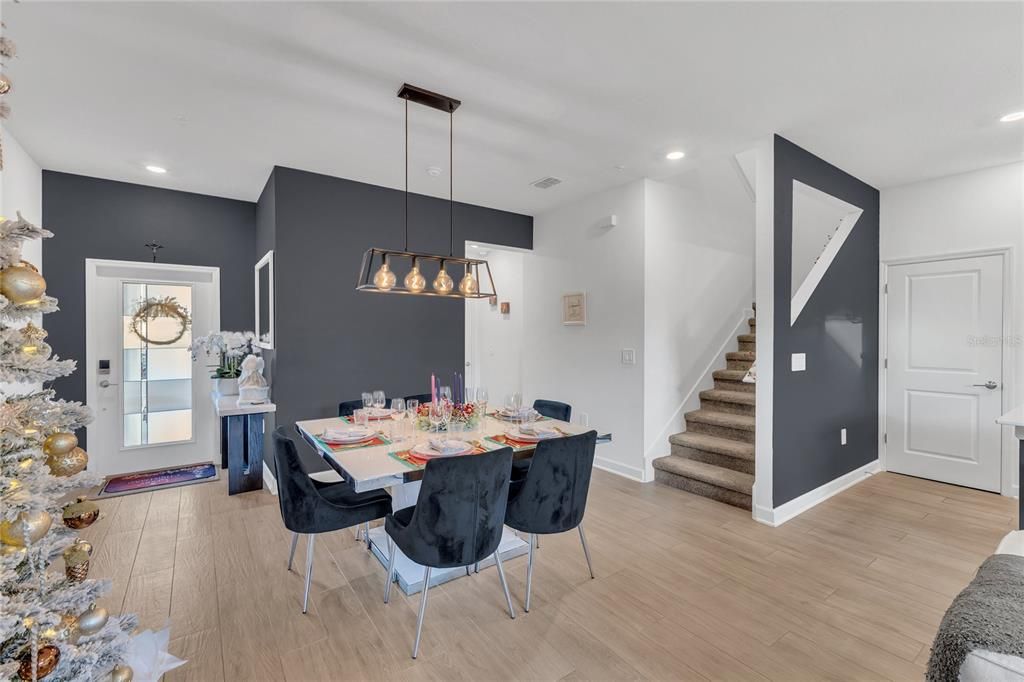 En Venta: $455,000 (4 camas, 2 baños, 1863 Pies cuadrados)