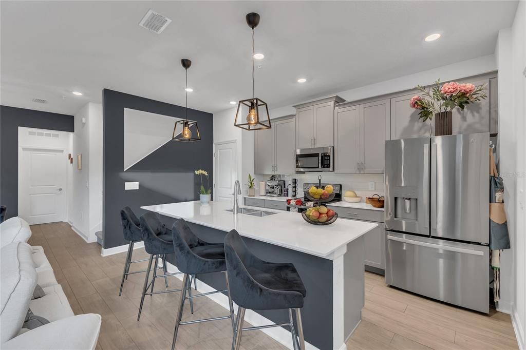 En Venta: $455,000 (4 camas, 2 baños, 1863 Pies cuadrados)