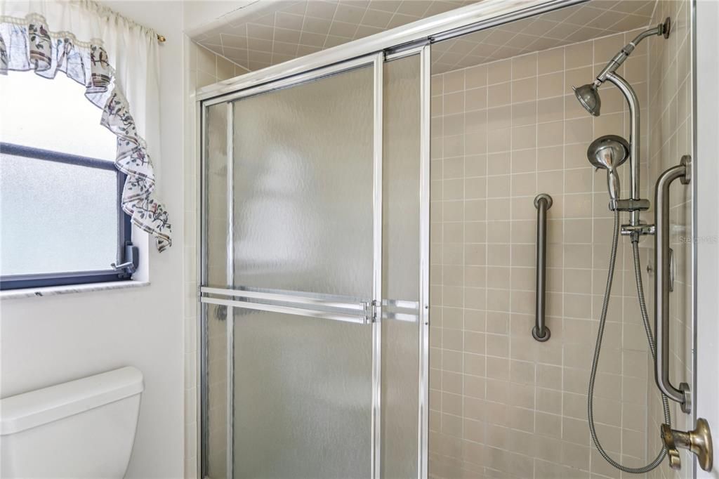 For Sale: $229,000 (2 beds, 2 baths, 1839 Square Feet)