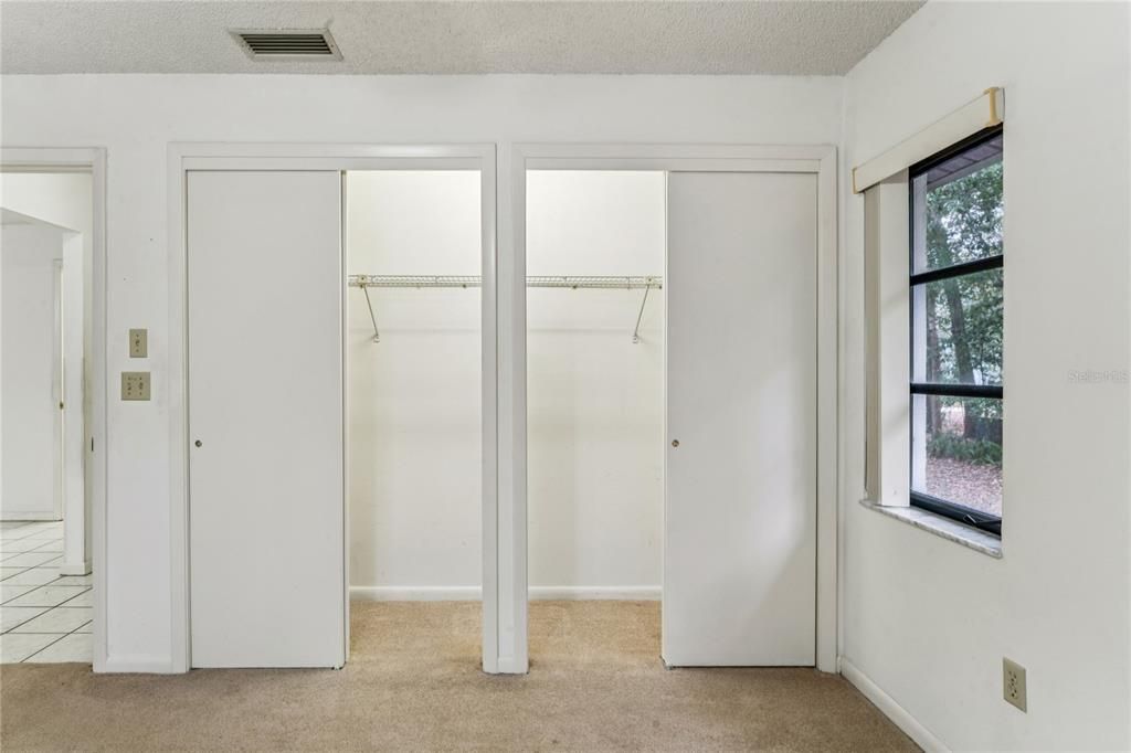 For Sale: $229,000 (2 beds, 2 baths, 1839 Square Feet)