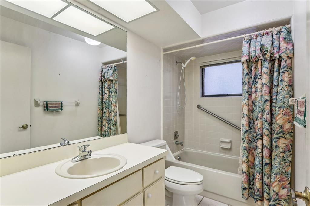 For Sale: $229,000 (2 beds, 2 baths, 1839 Square Feet)