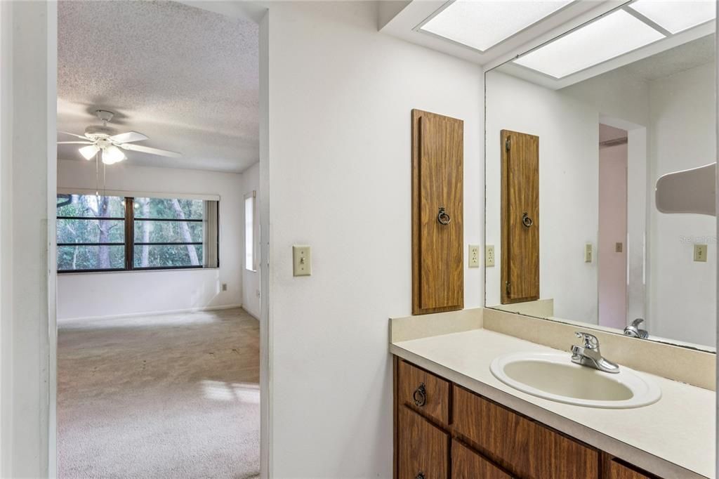 For Sale: $229,000 (2 beds, 2 baths, 1839 Square Feet)