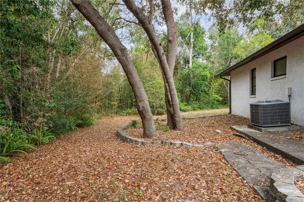 For Sale: $229,000 (2 beds, 2 baths, 1839 Square Feet)