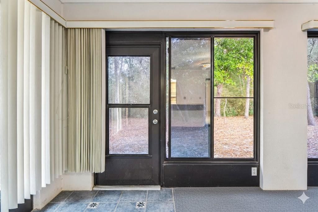 For Sale: $229,000 (2 beds, 2 baths, 1839 Square Feet)