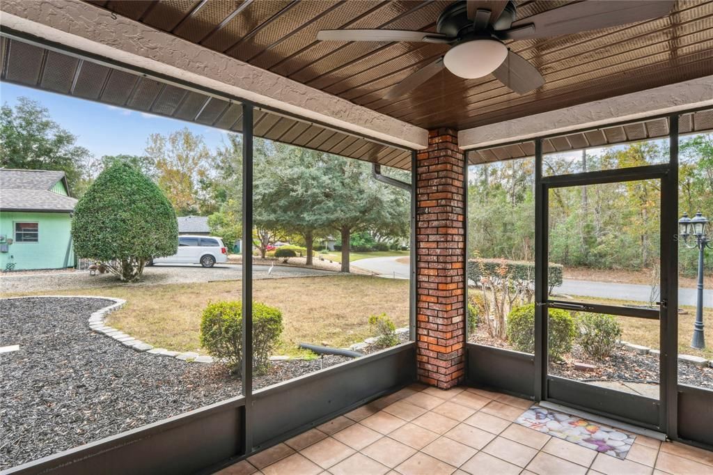 For Sale: $229,000 (2 beds, 2 baths, 1839 Square Feet)