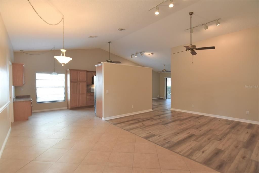 For Rent: $2,400 (3 beds, 2 baths, 1518 Square Feet)