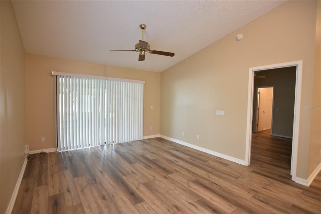 For Rent: $2,400 (3 beds, 2 baths, 1518 Square Feet)