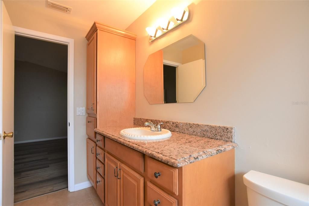 For Rent: $2,400 (3 beds, 2 baths, 1518 Square Feet)