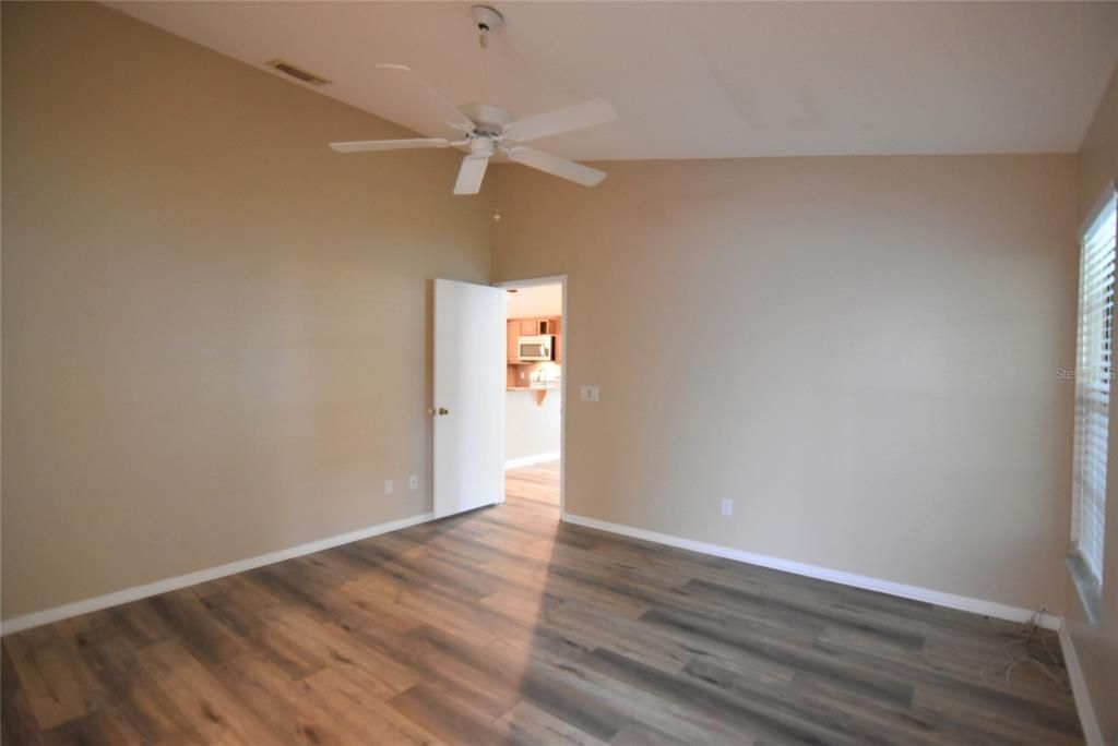 For Rent: $2,400 (3 beds, 2 baths, 1518 Square Feet)