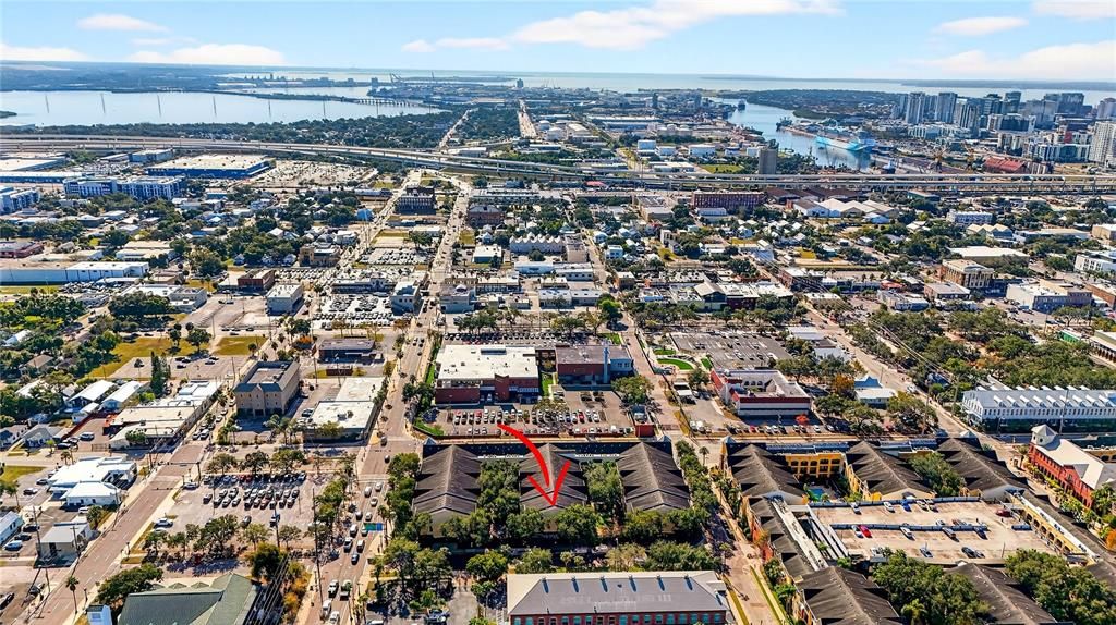 待售: $249,900 (1 贝兹, 1 浴室, 1044 平方英尺)