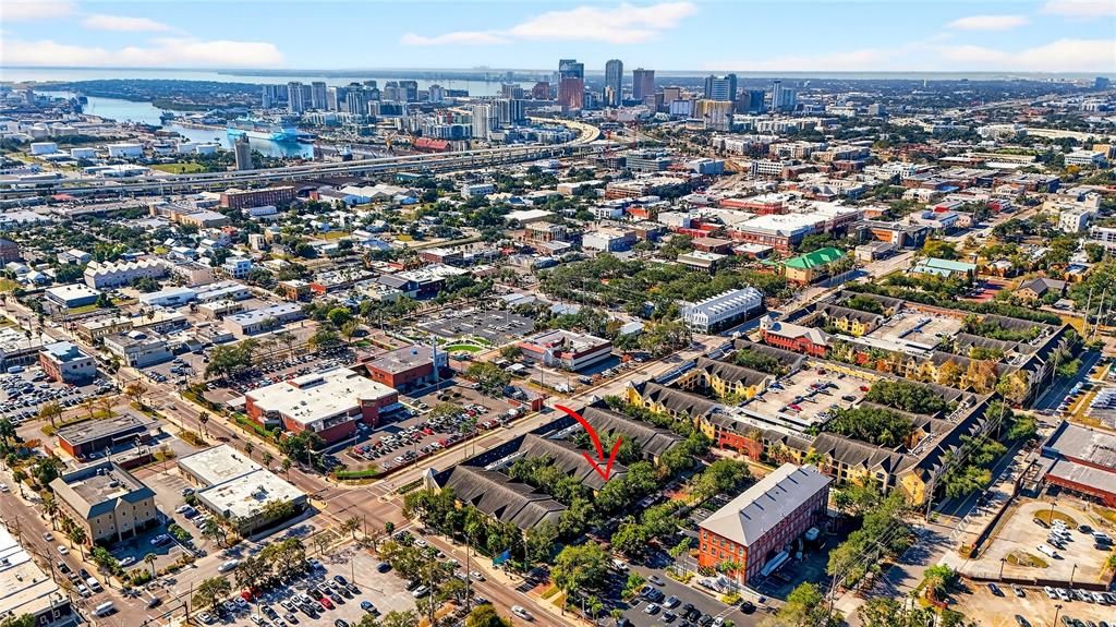 待售: $249,900 (1 贝兹, 1 浴室, 1044 平方英尺)