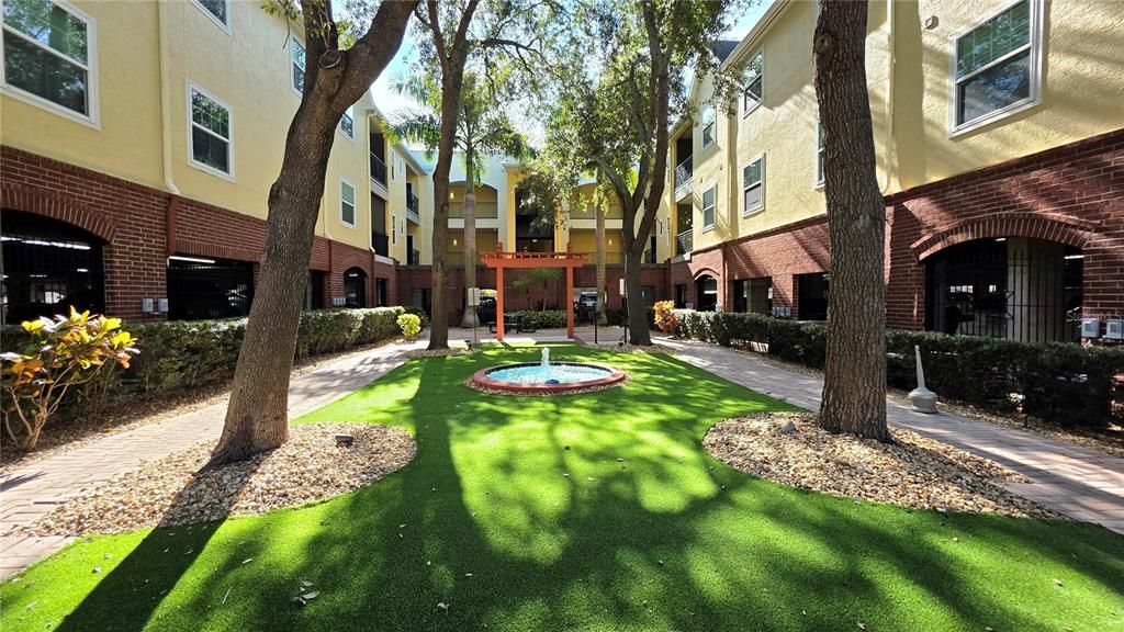 待售: $249,900 (1 贝兹, 1 浴室, 1044 平方英尺)