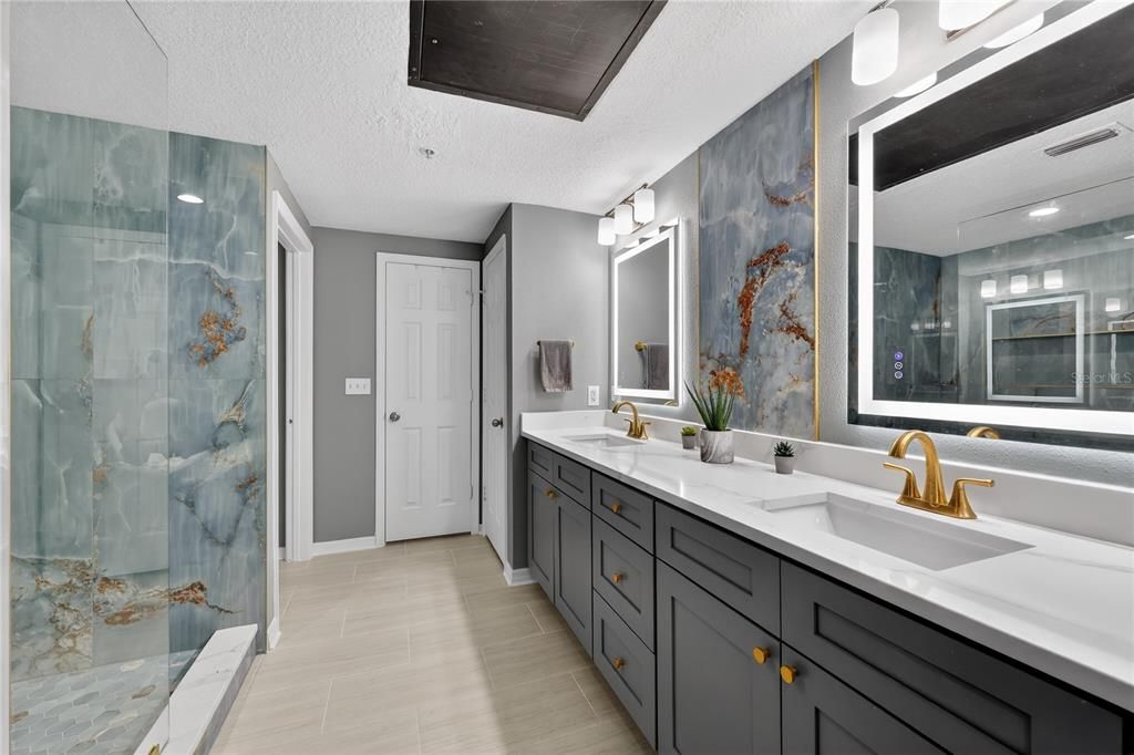 待售: $249,900 (1 贝兹, 1 浴室, 1044 平方英尺)