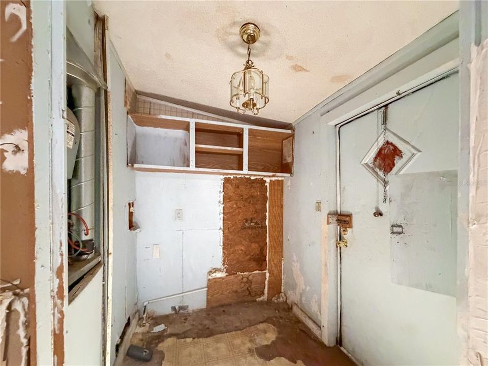 待售: $59,900 (2 贝兹, 3 浴室, 1352 平方英尺)