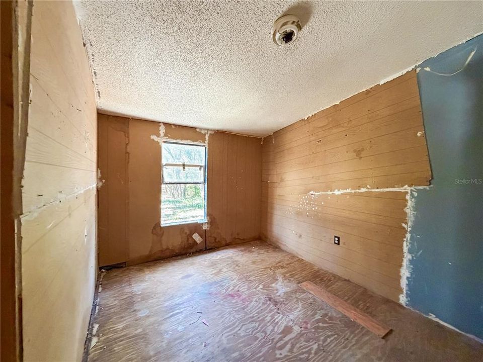 待售: $59,900 (2 贝兹, 3 浴室, 1352 平方英尺)