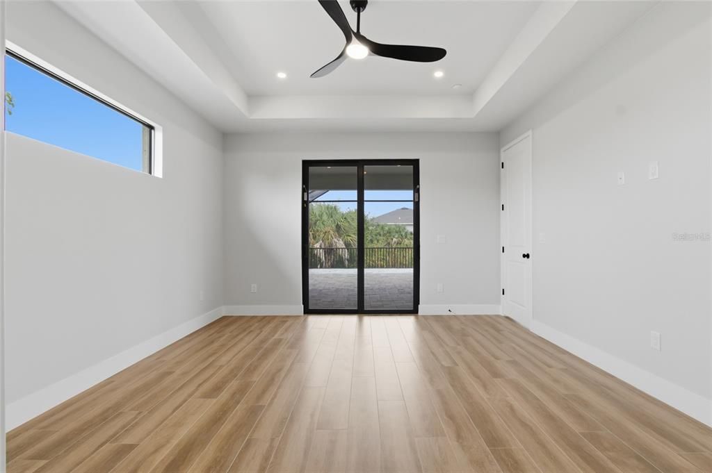 En Venta: $925,000 (3 camas, 3 baños, 2014 Pies cuadrados)