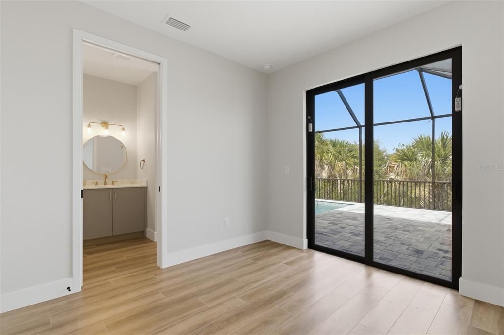 En Venta: $925,000 (3 camas, 3 baños, 2014 Pies cuadrados)