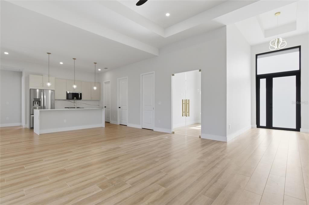 En Venta: $925,000 (3 camas, 3 baños, 2014 Pies cuadrados)