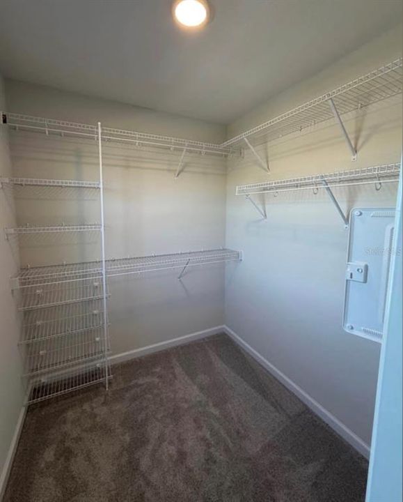 For Rent: $2,200 (3 beds, 2 baths, 1379 Square Feet)